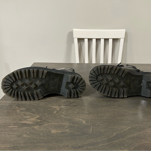 Authentic Jadon Boot Dr. Martens (Docs) - Picture 5 of 5